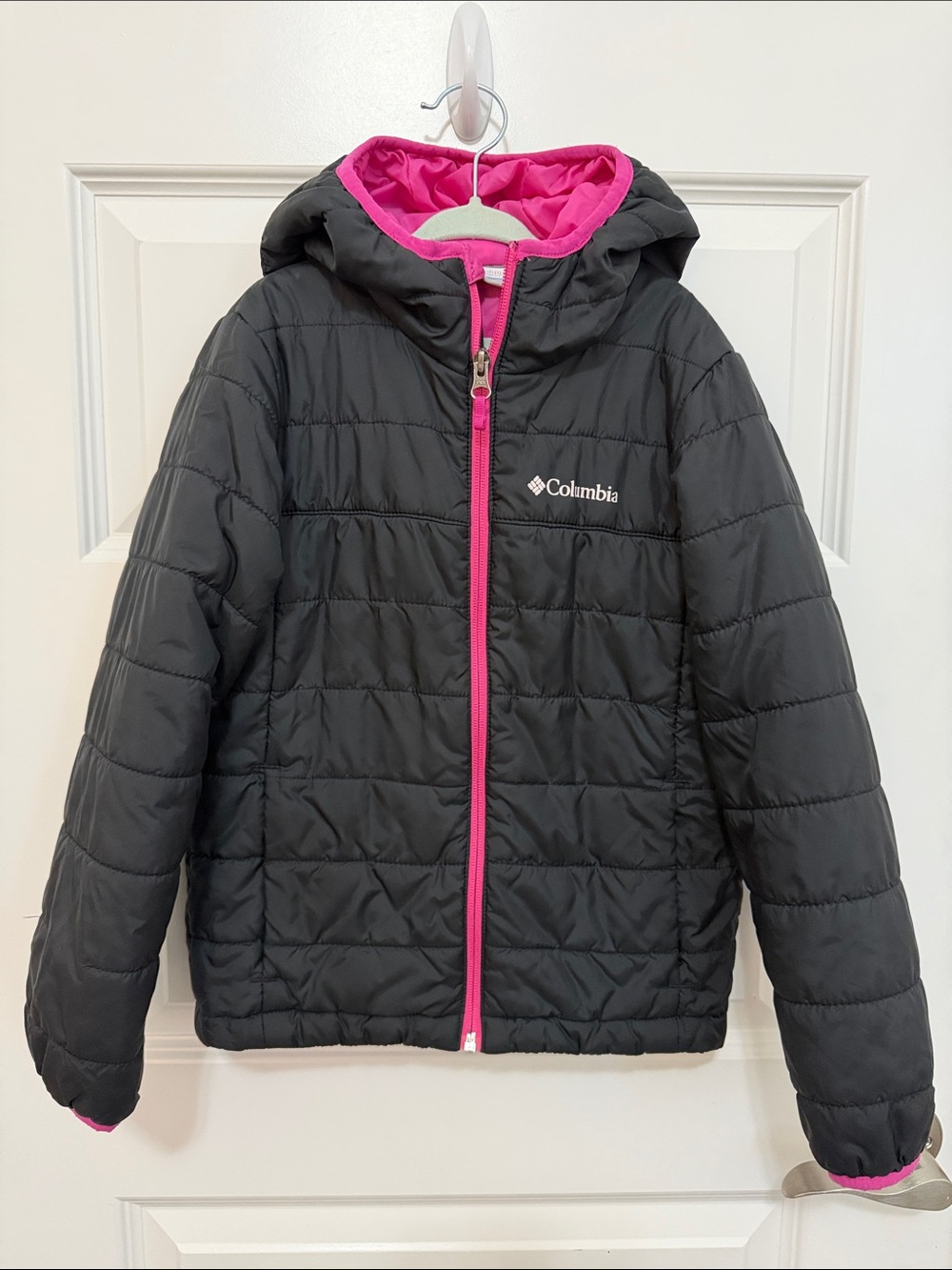 Columbia Girls Small/8 Black Puffer Jacket with Pink Trim and Lining